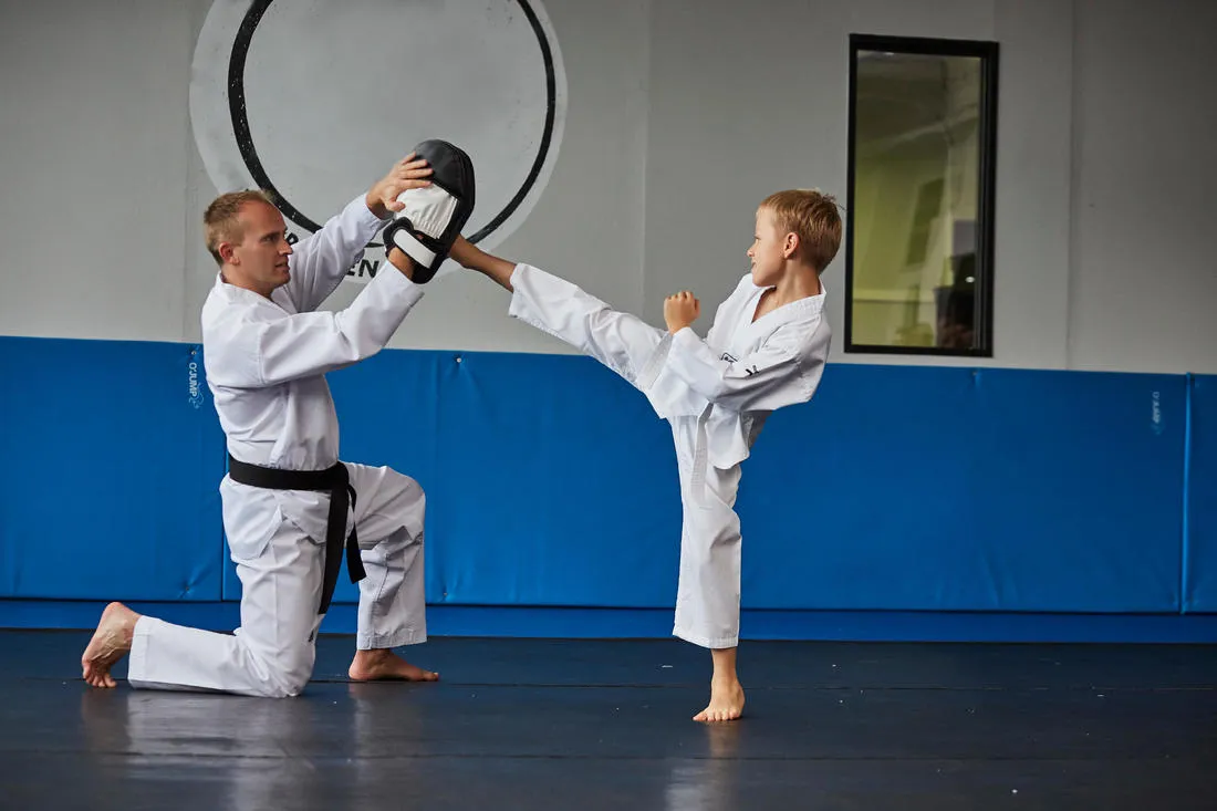 100 Kids' Taekwondo Dobok Uniform - White