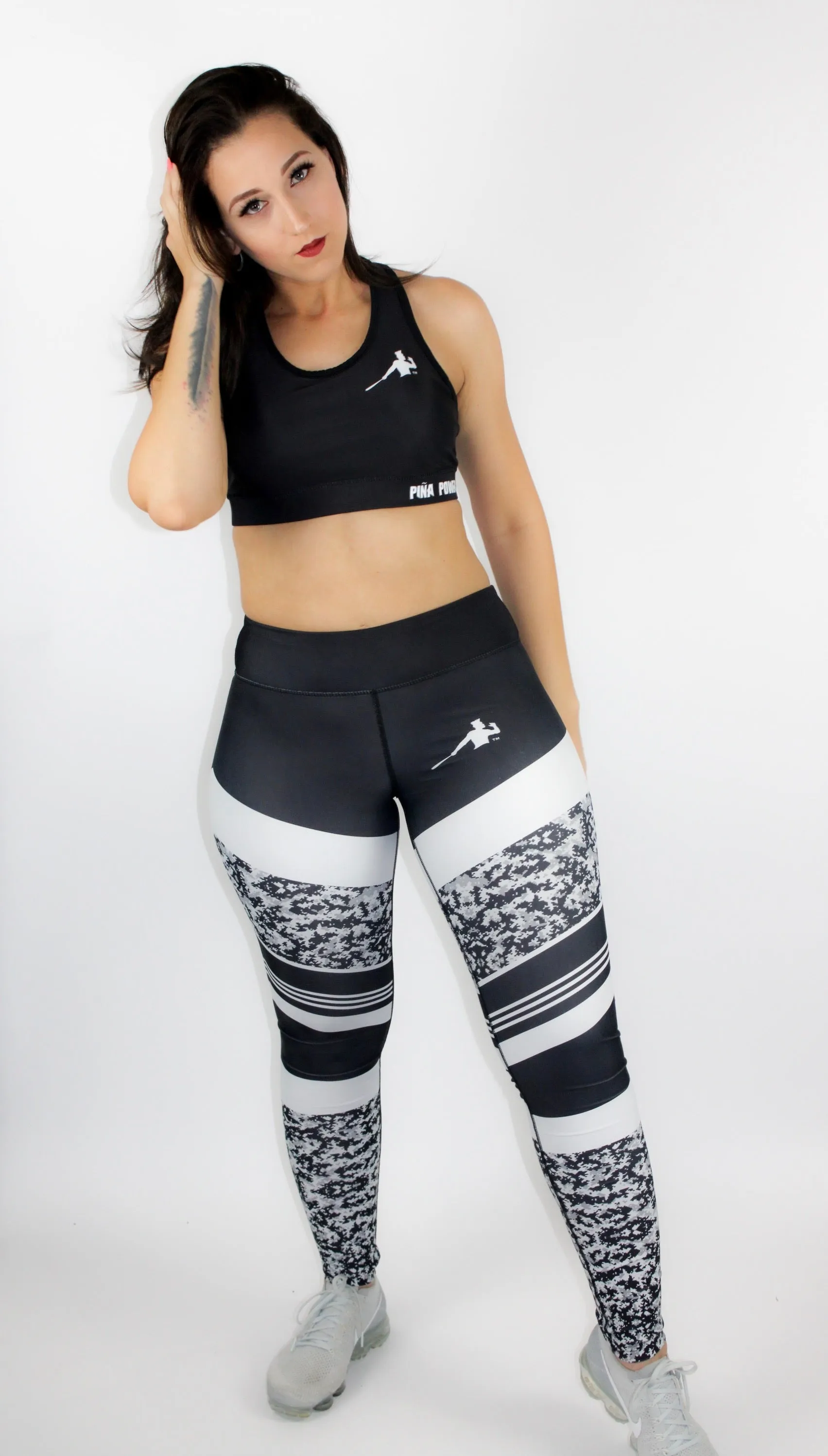 BLACK & WHITE LEGGINGS