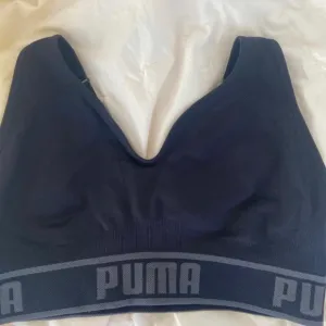 COPY - NWT PUMA Women's Seamless Sports Bra, multi sizes available!