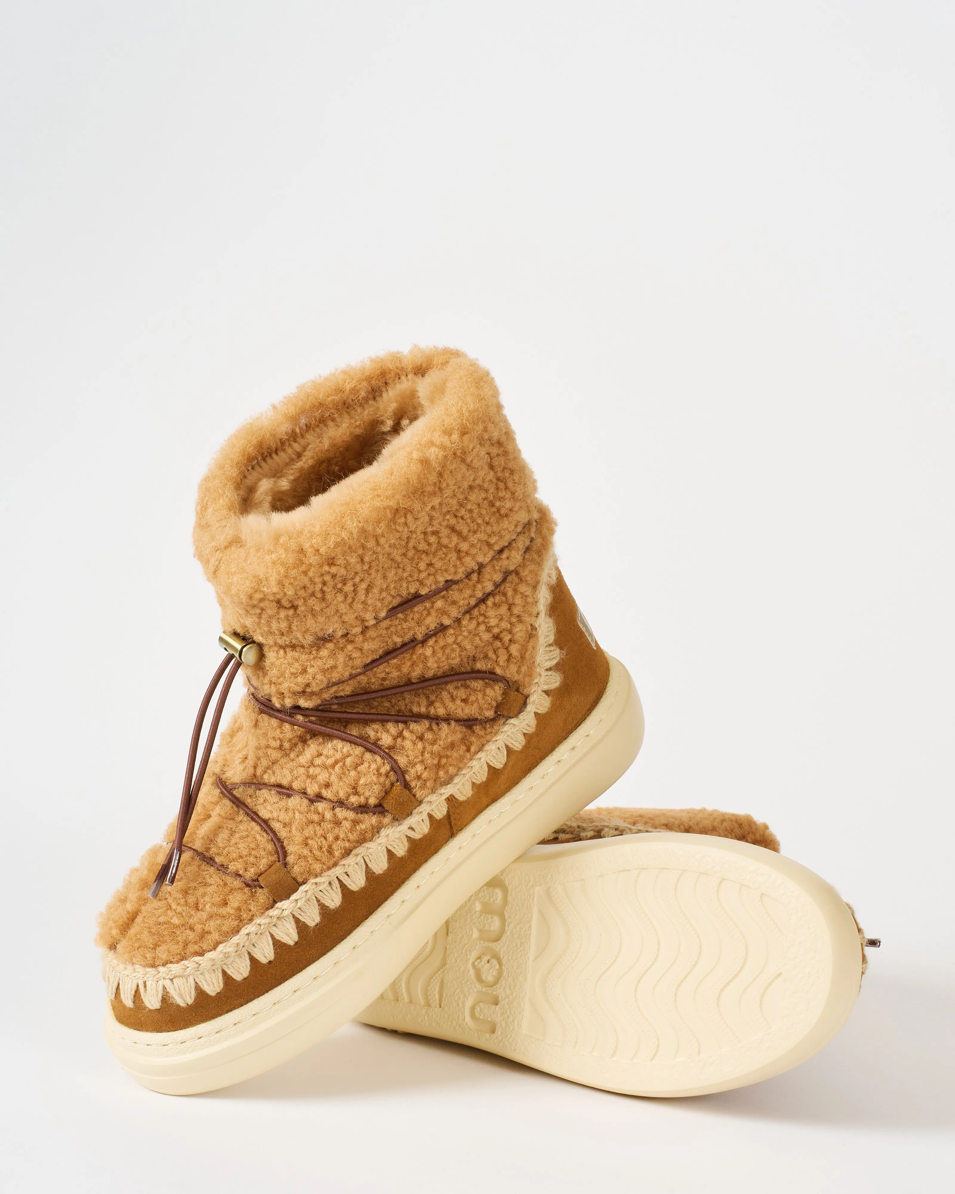 eskimo sneaker bold scoubidoo lace