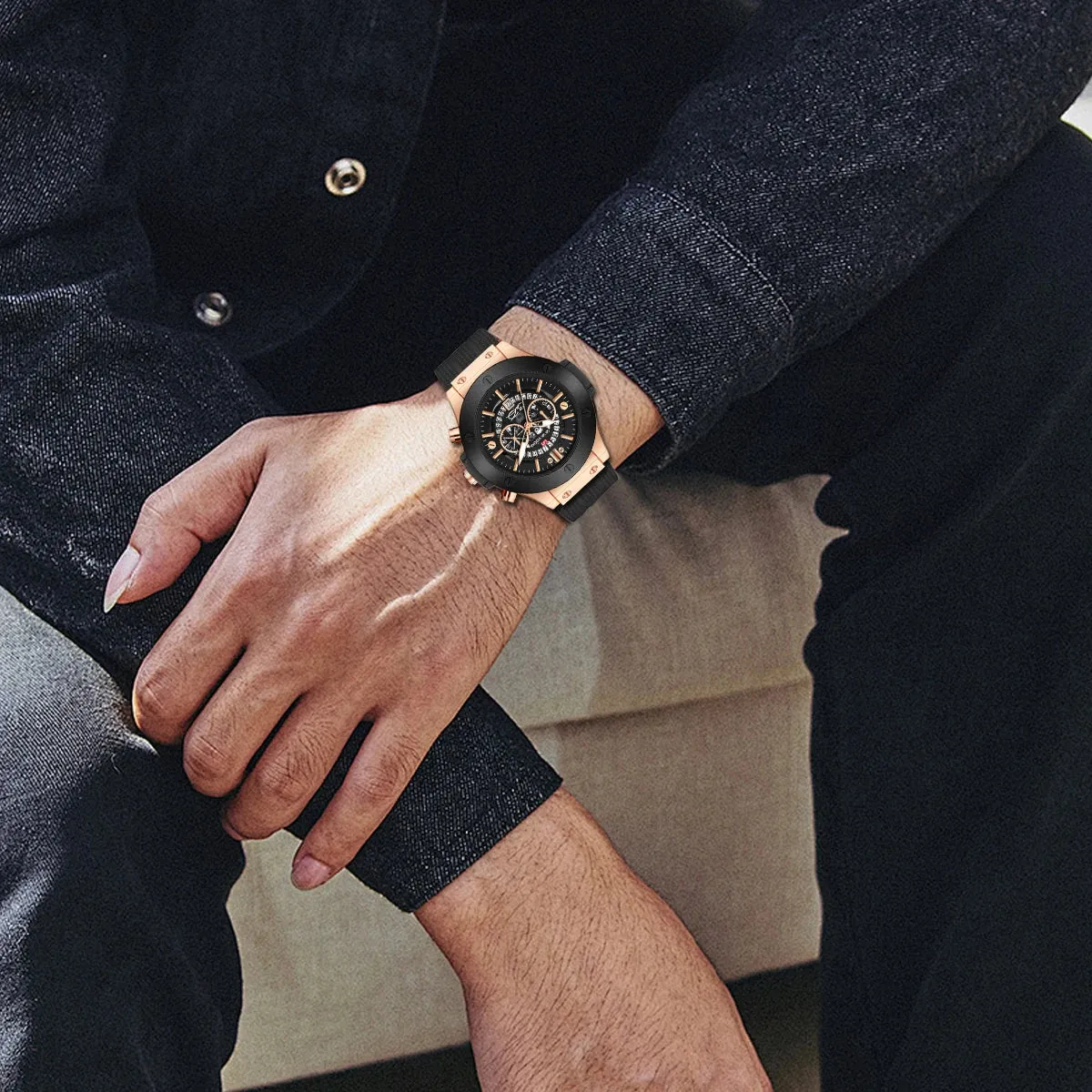 Men's Sports Watch – Quartz Waterproof Japanese Movement Timepiece Calendar & Silicone Strap