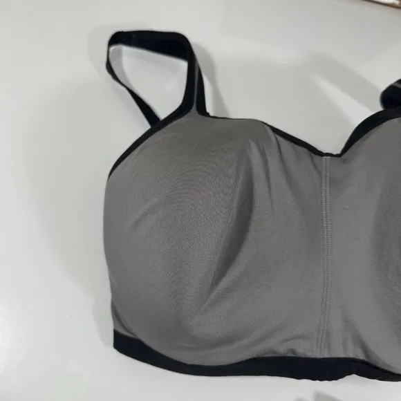 NWT $72 Natori [ 32H ] Yogi‎ Convertible Sports Bra in Grey Black