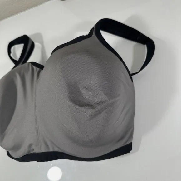 NWT $72 Natori [ 32H ] Yogi‎ Convertible Sports Bra in Grey Black