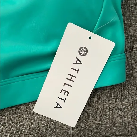 NWT Athleta Ultimate Ease Bra Open Back Sports Bra Green Size M