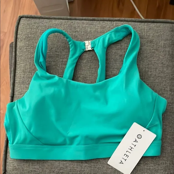 NWT Athleta Ultimate Ease Bra Open Back Sports Bra Green Size M