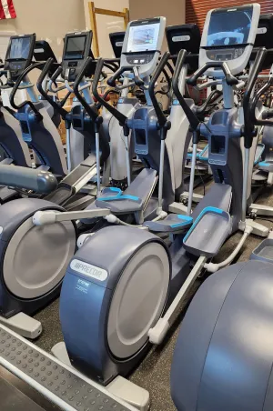 Precor EFX 885 Elliptical Fitness Crosstrainer w/Converging Ramp