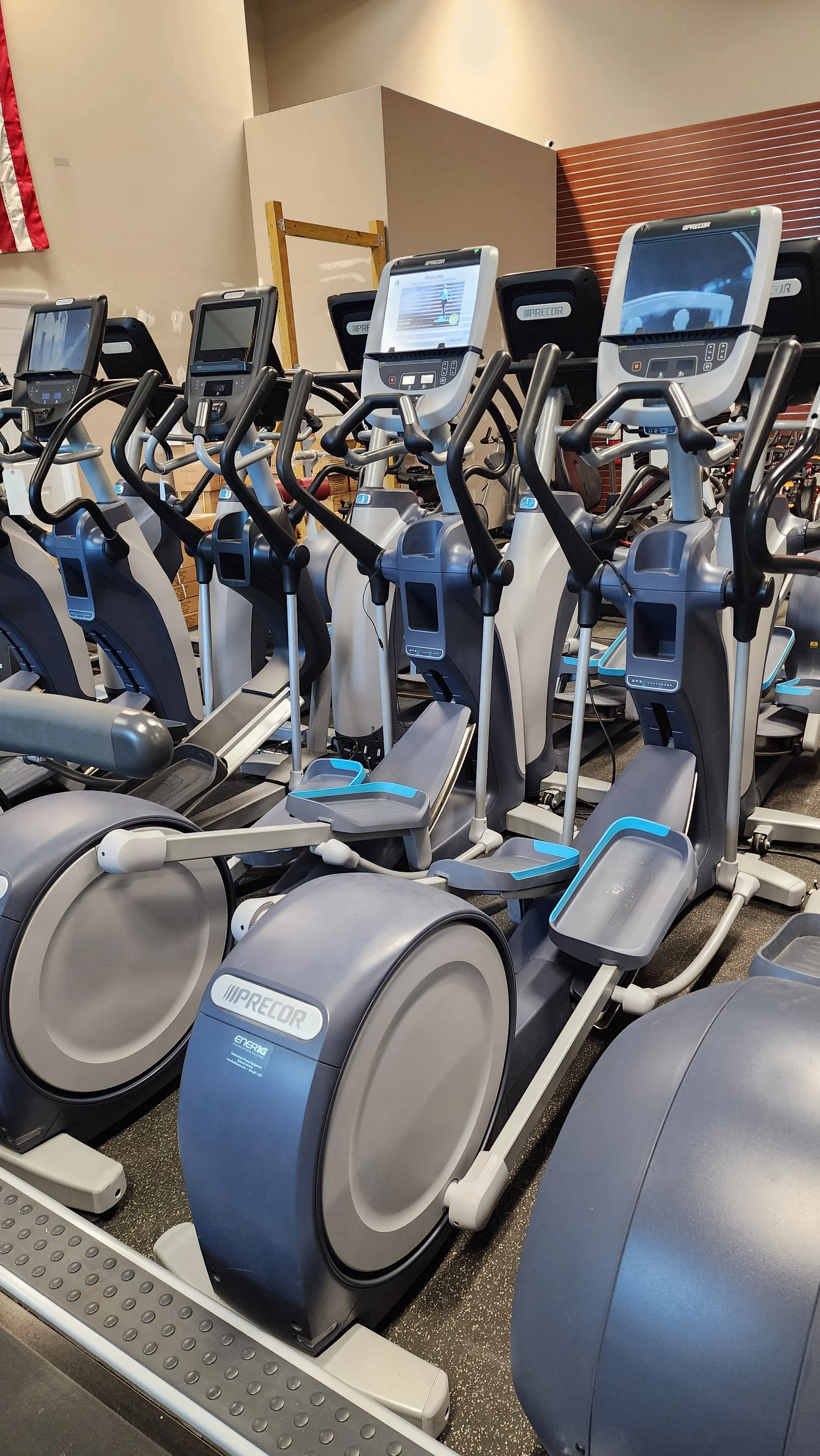 Precor EFX 885 Elliptical Fitness Crosstrainer w/Converging Ramp