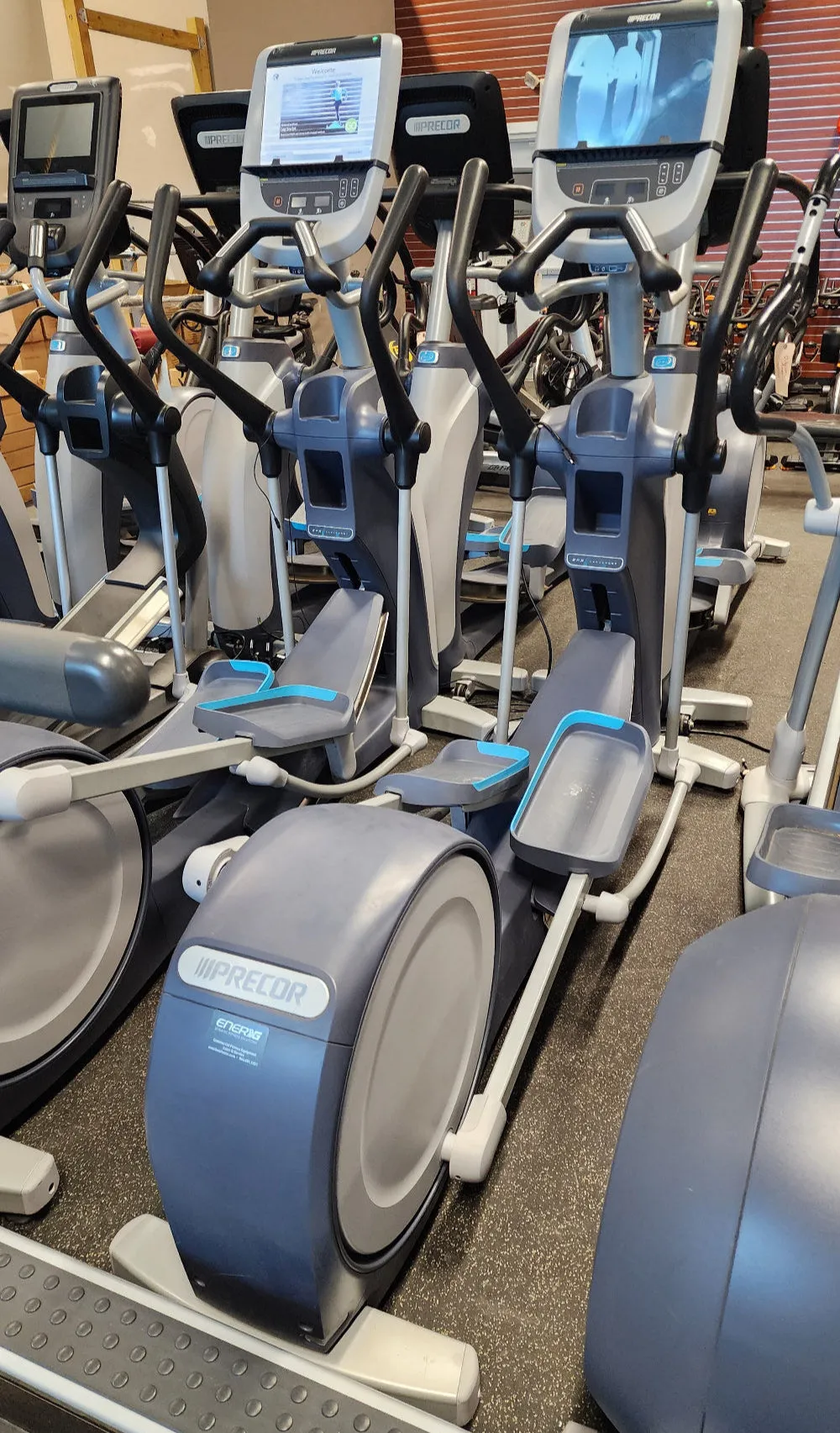 Precor EFX 885 Elliptical Fitness Crosstrainer w/Converging Ramp