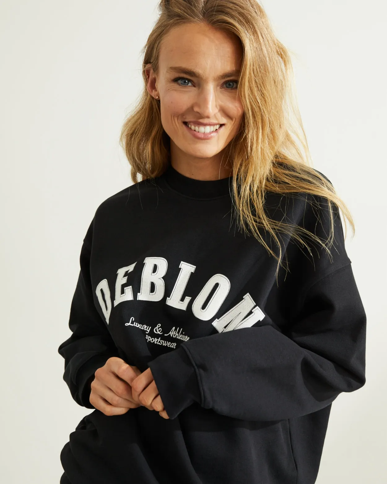 Puck Sweater | Black