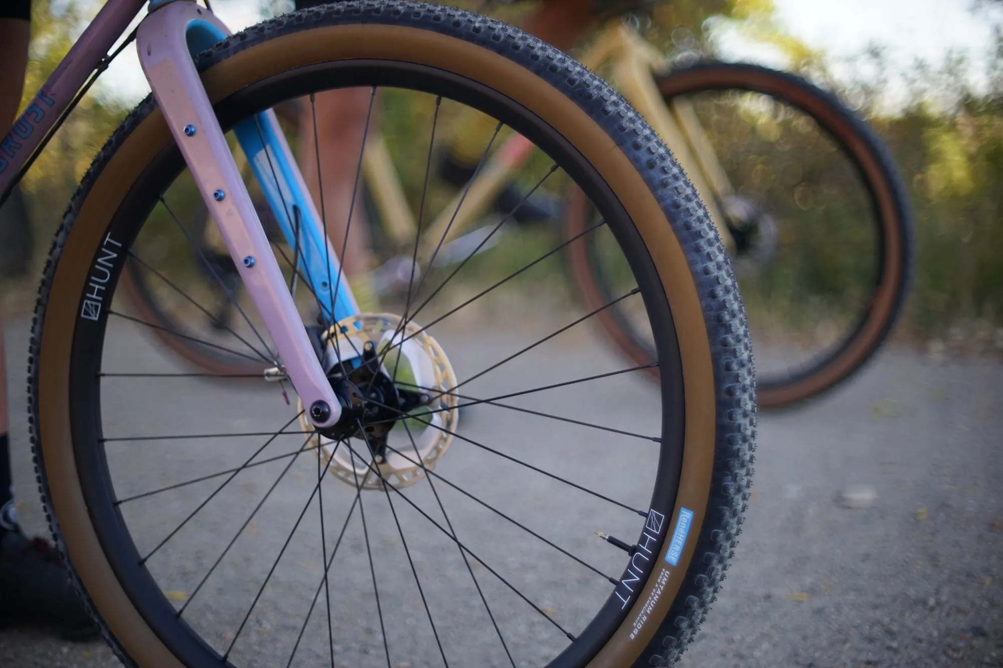 RE:NEW HUNT 650B Adventure Carbon Disc Wheelset