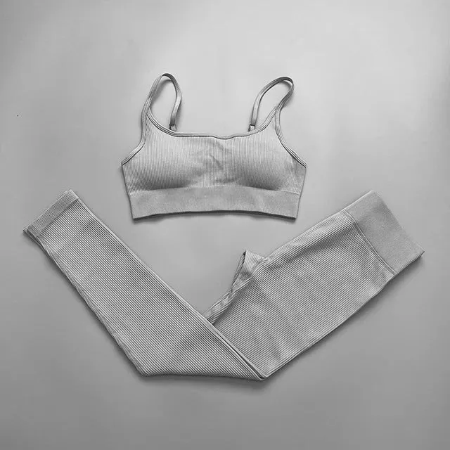 Ribbed Seamless Yoga Set for Women - Long Sleeve Crop Top and Sports Bra
