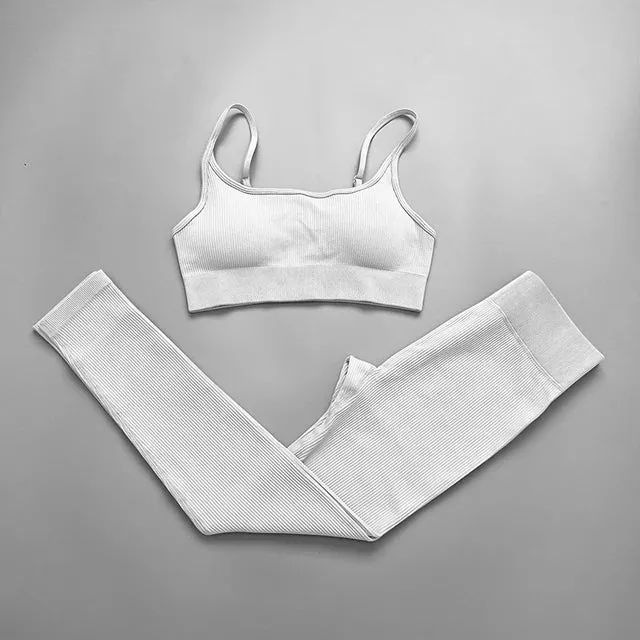 Ribbed Seamless Yoga Set for Women - Long Sleeve Crop Top and Sports Bra