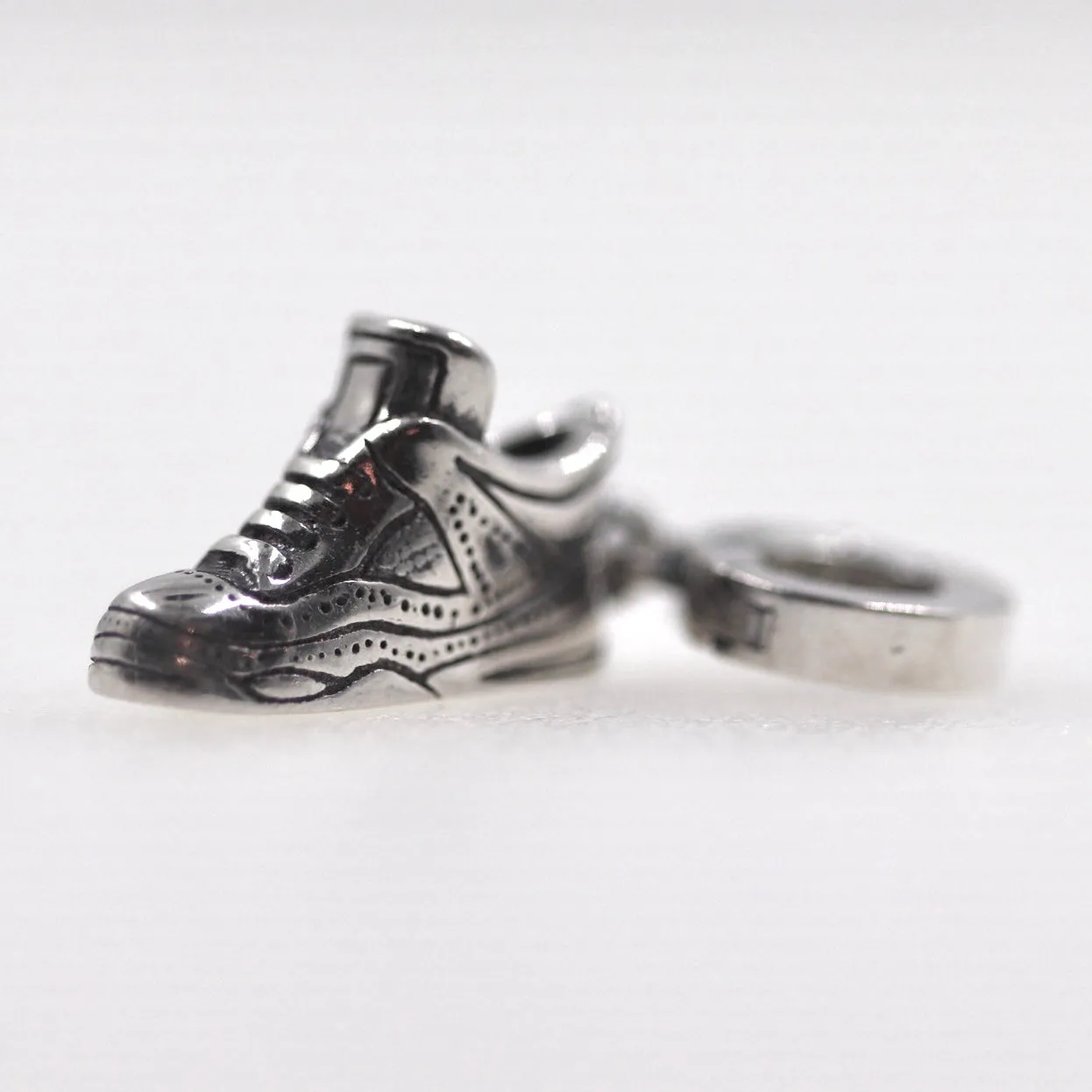 Sneaker Runner Marathon Dangle Pendant