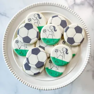 Soccer | Fútbol | Let's Kick It!