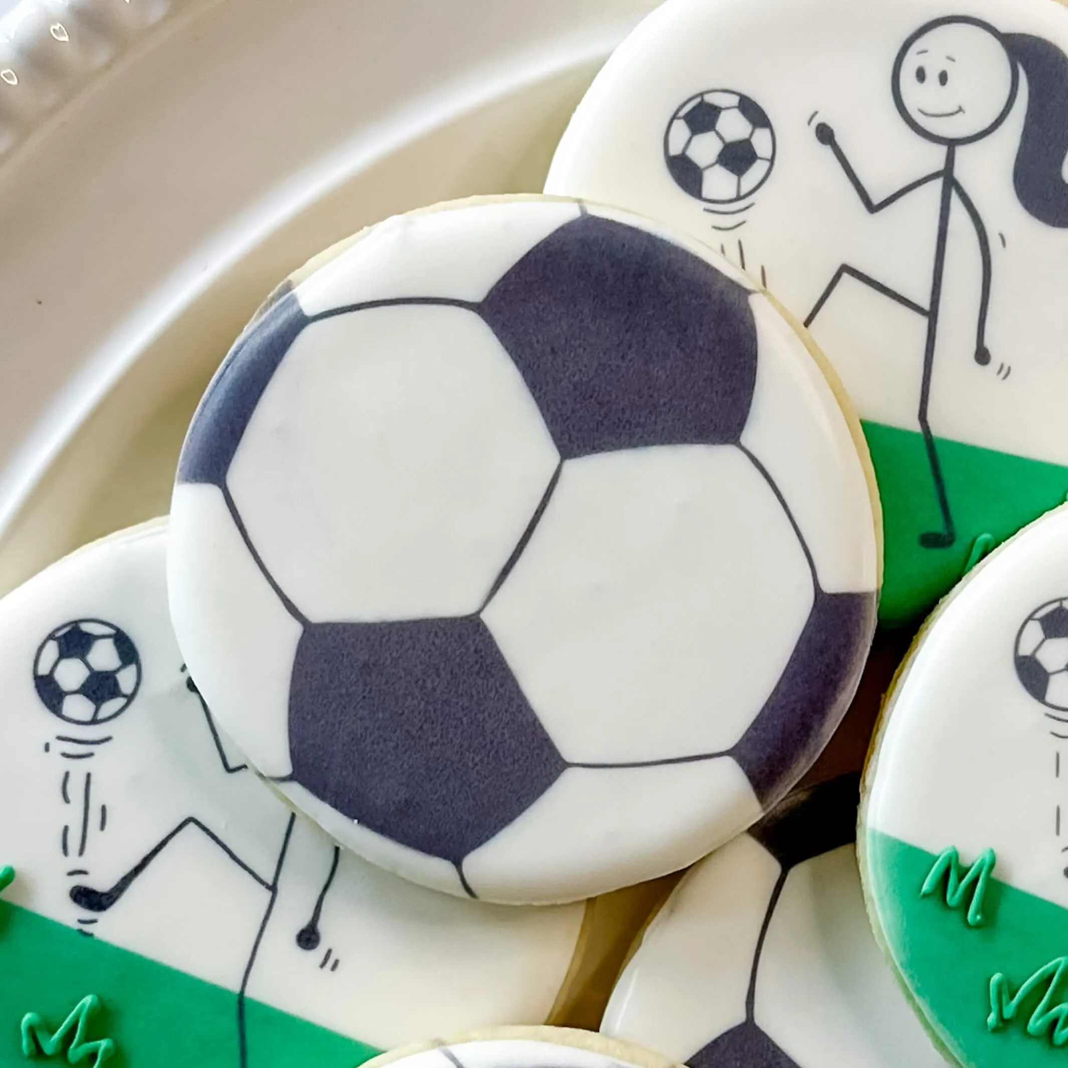 Soccer | Fútbol | Let's Kick It!