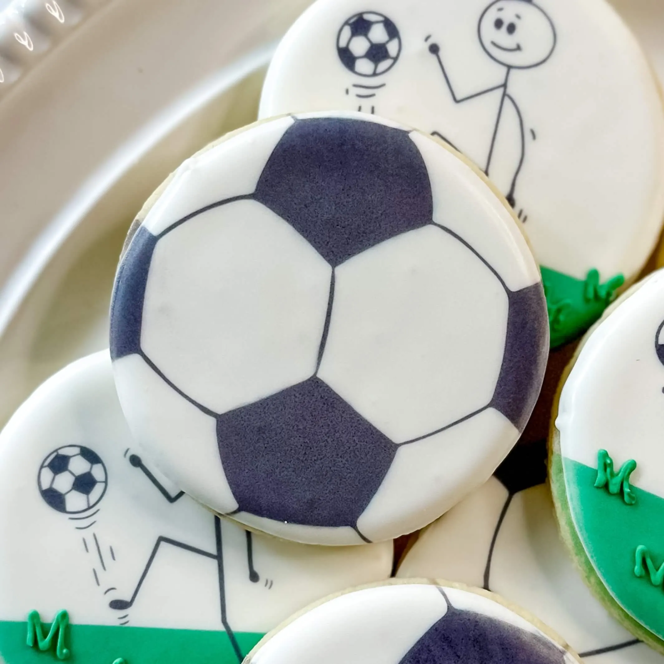 Soccer | Fútbol | Let's Kick It!