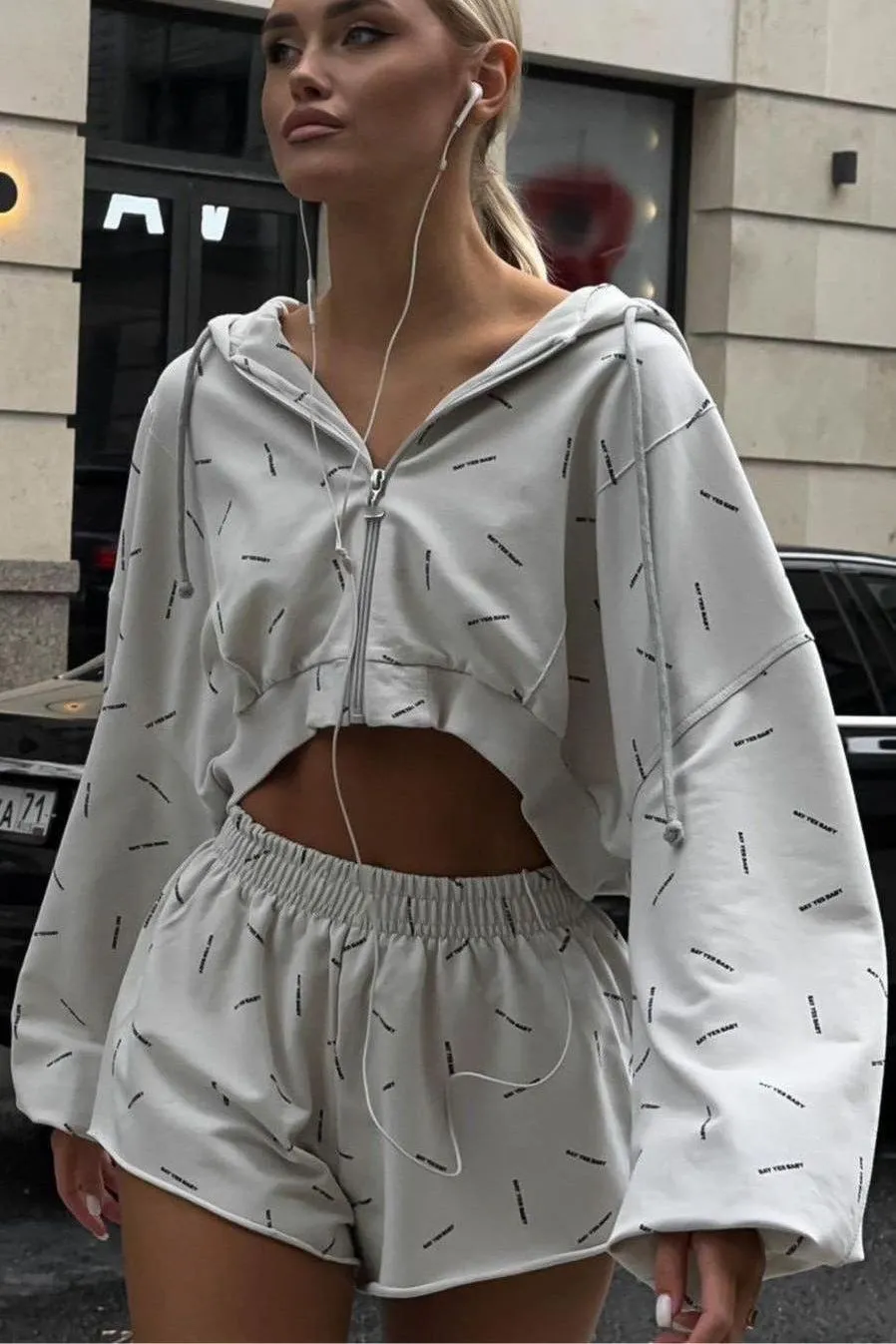 Sports style loose long-sleeved hooded suit