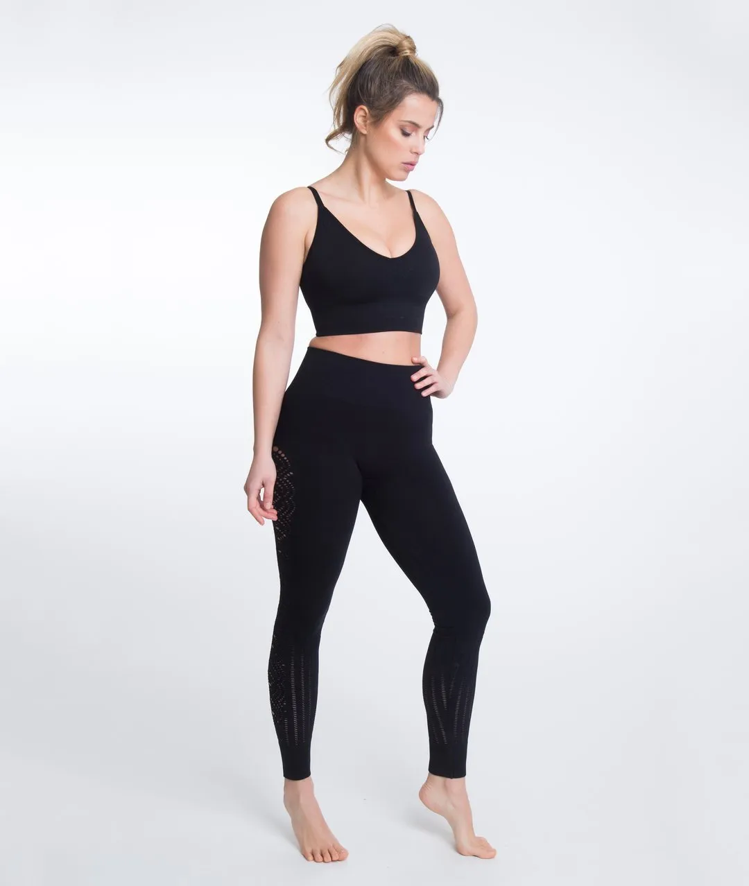 Women's CLIMAWEAR TRINE Bra - Long Line Sport Bra - Double Layer Seamless Knit - Adjustable Straps - V-Neck in Black, Sz S!