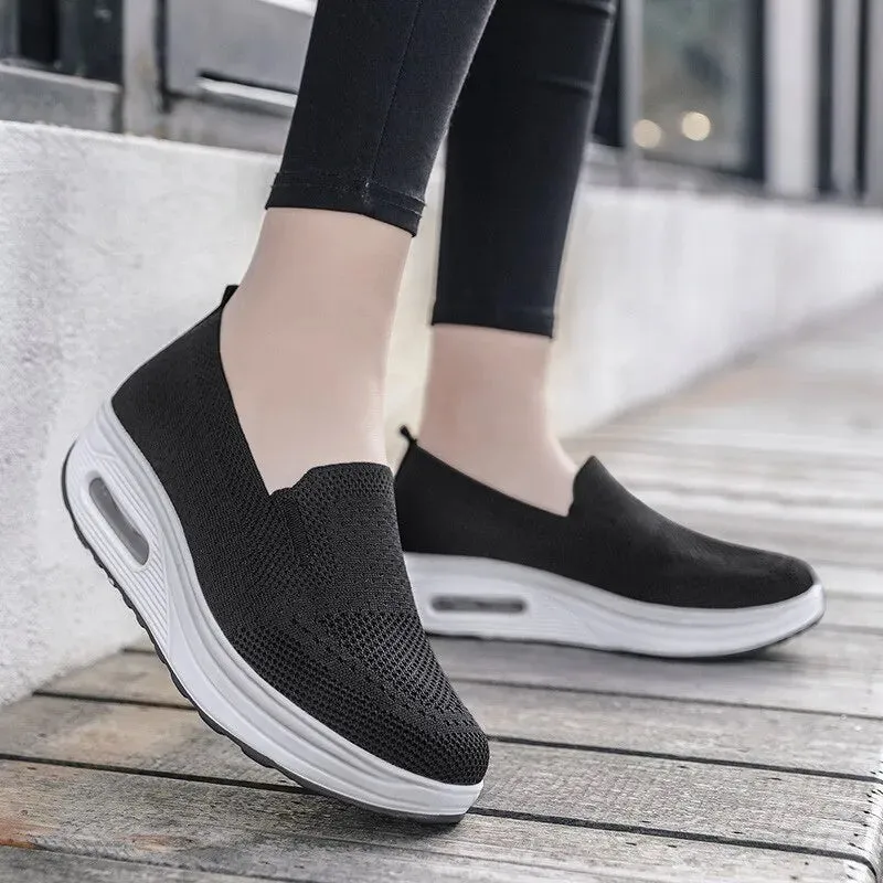 WOMEN'S ORTHOPEDIC ARCH-SUPPORT SNEAKERS